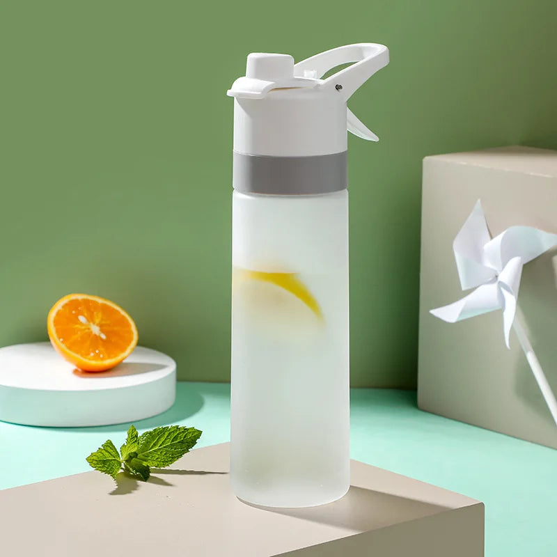 700ml Sports Water Bottle with Spray Mist - BPA Free Fitness Bottle for Gym & Outdoor