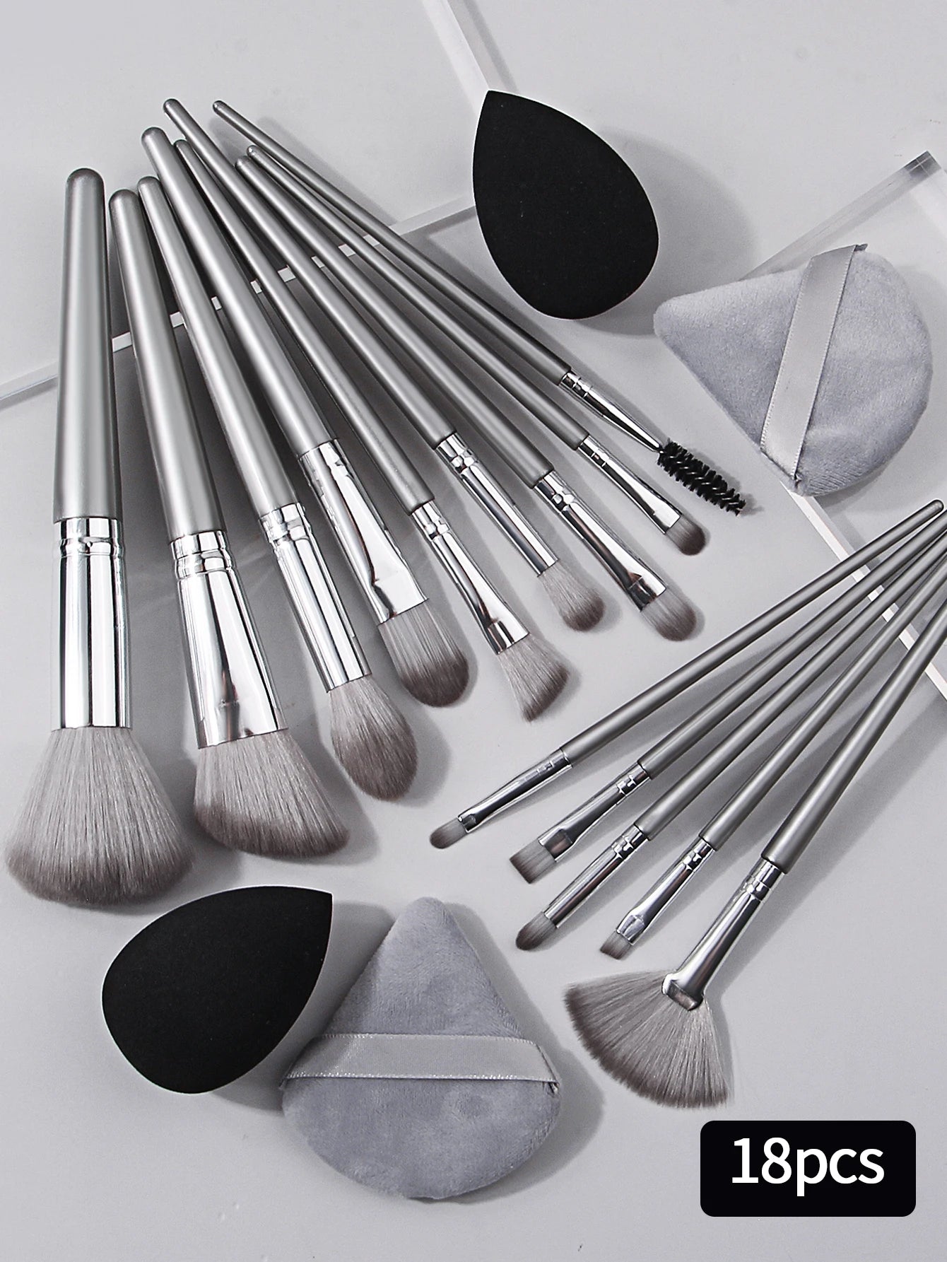 Complete Makeup Tool Set – Brushes, Eggs & Triangle Sponges