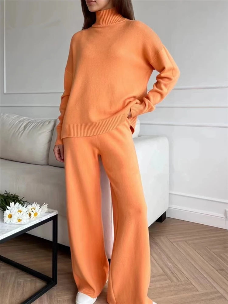Women’s 2-Piece Knitted Tracksuit – Turtleneck & Joggers