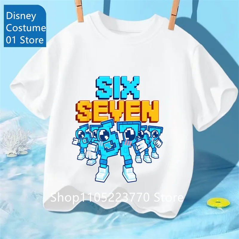 Camiseta infantil de manga curta com estampa de desenho animado.