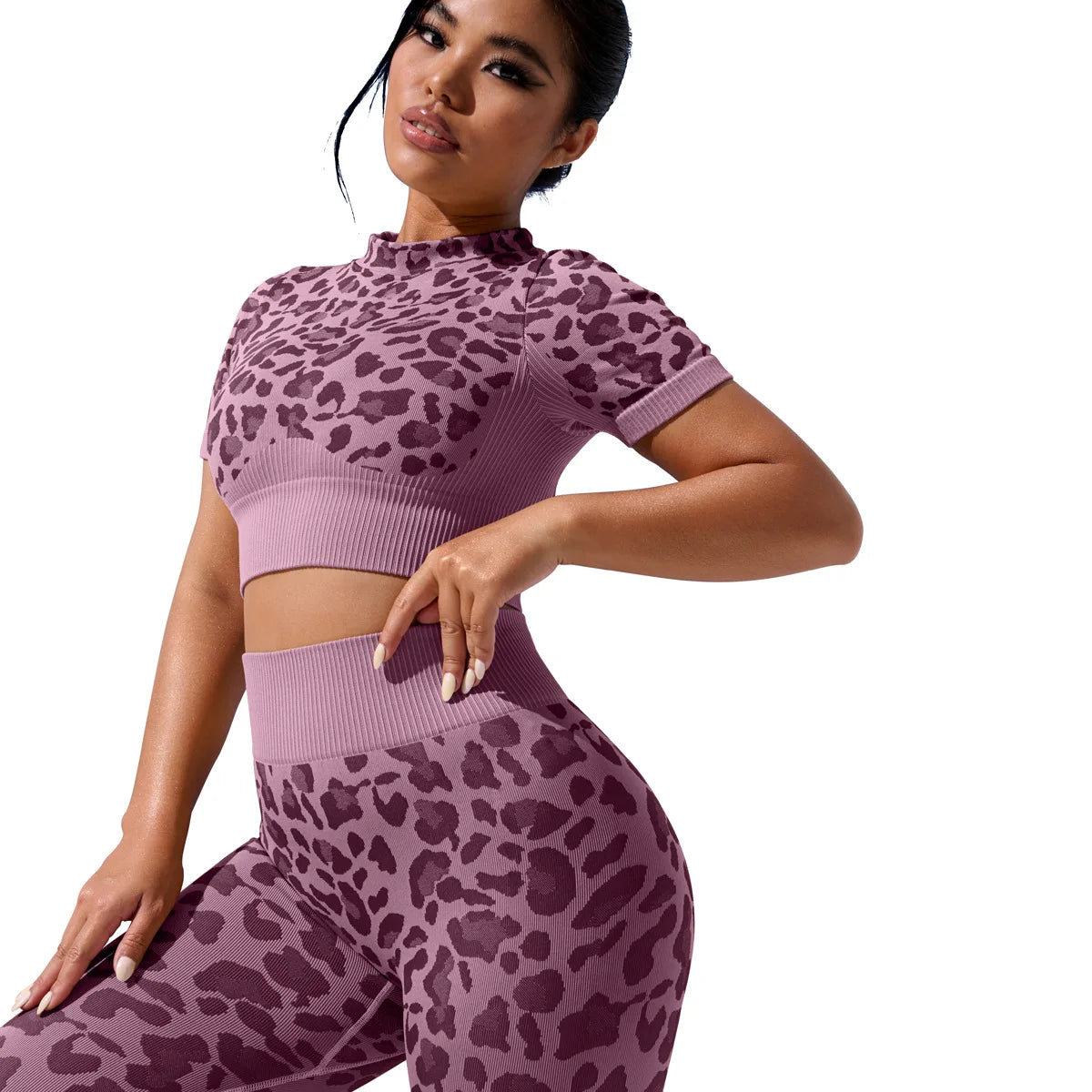 Women's Leopard Print Workout Set - 2-Piece Seamless Gym Outfit for Yoga & Fitness
