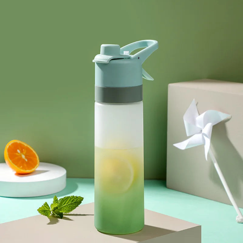 700ml Sports Water Bottle with Spray Mist - BPA Free Fitness Bottle for Gym & Outdoor