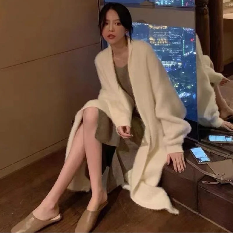 White Long Cardigan Sweater – Women’s Winter 2025