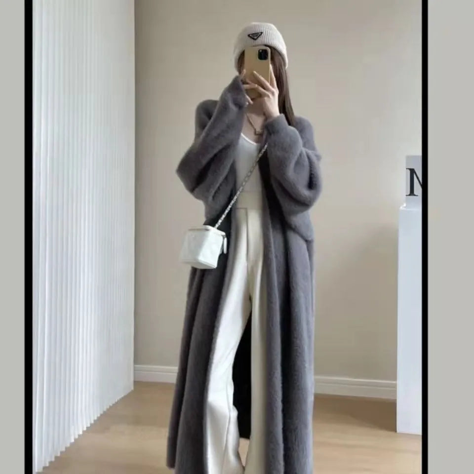 White Long Cardigan Sweater – Women’s Winter 2025