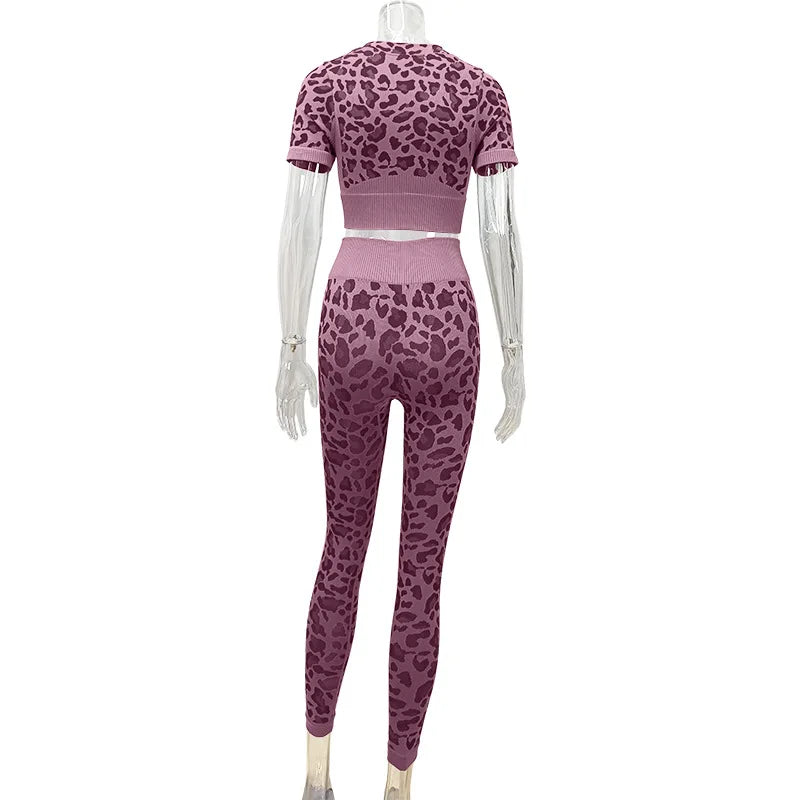 Women's Leopard Print Workout Set - 2-Piece Seamless Gym Outfit for Yoga & Fitness