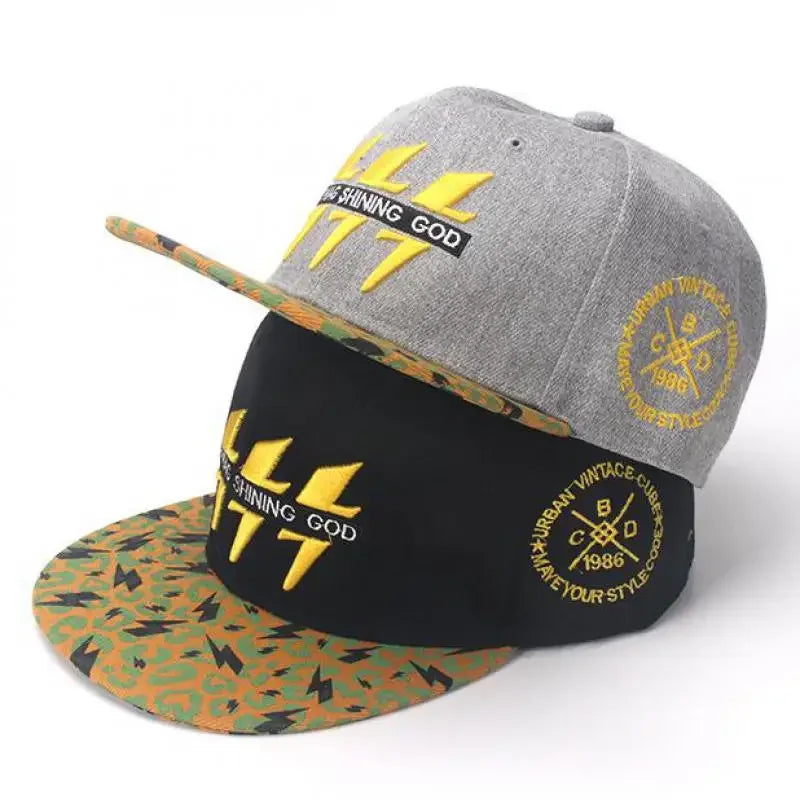 Lightning Embroidered Baseball Cap - Cotton Snapback Hat for Outdoor Sports & Casual Wear