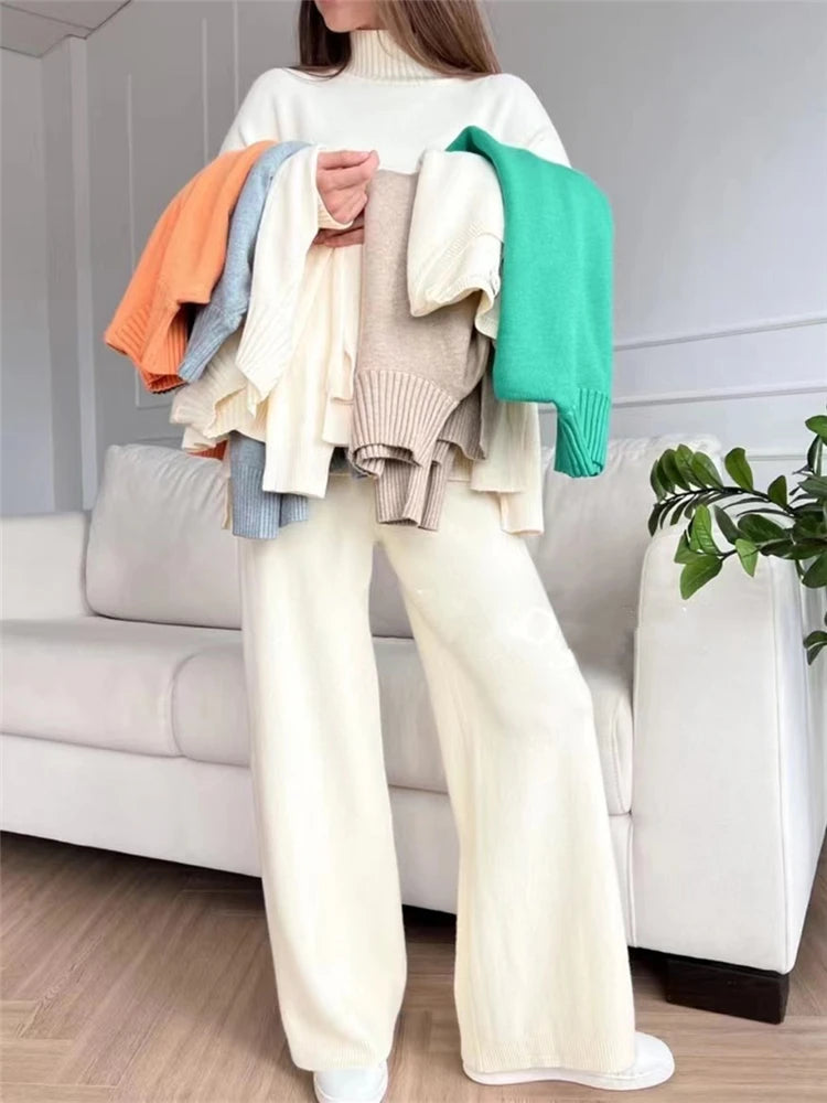 Women’s 2-Piece Knitted Tracksuit – Turtleneck & Joggers