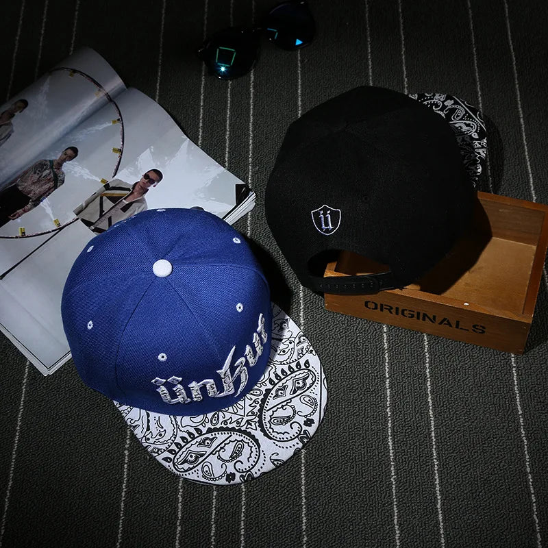 Korean Style Flat Brim Hip-Hop Cap - Unisex Couple Baseball Hat for Streetwear Fashion