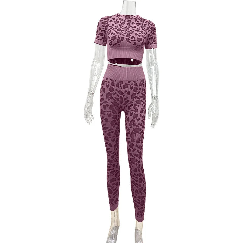 Women's Leopard Print Workout Set - 2-Piece Seamless Gym Outfit for Yoga & Fitness